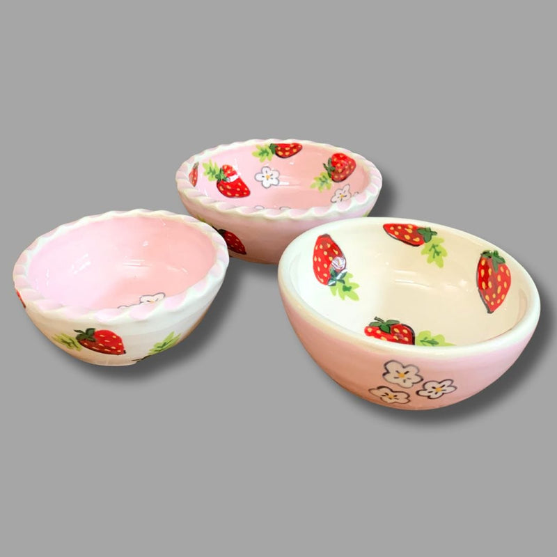 Strawberry Nesting Dip Bowls: set of 3